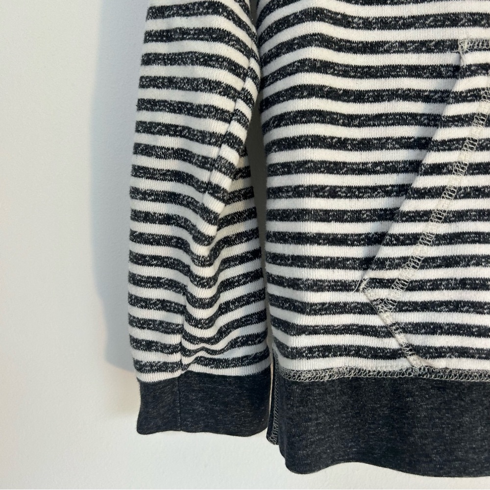 Volcom Hoodie Womens White Black Striped Pullover Long Sleeve with Pocket Size S - Picture 3 of 9